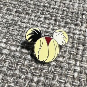 Disney Mickey icon villains mystery pin-Cruella Deville